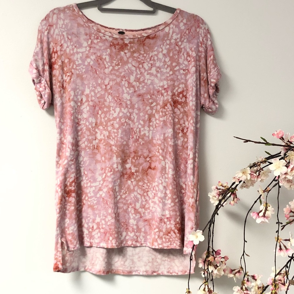 Cute, comfy, soft drop sleeve High/low hem top